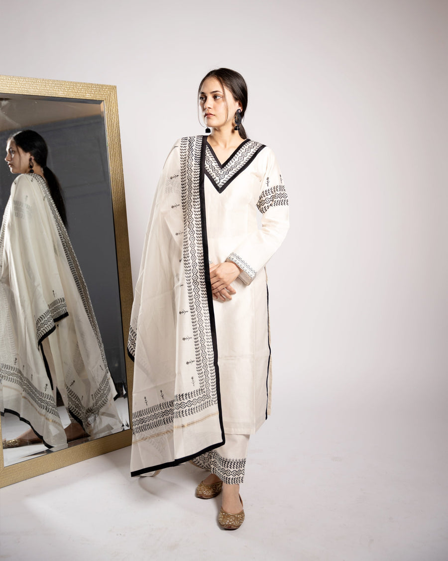 White Chanderi Kurta Set with Lace Trim